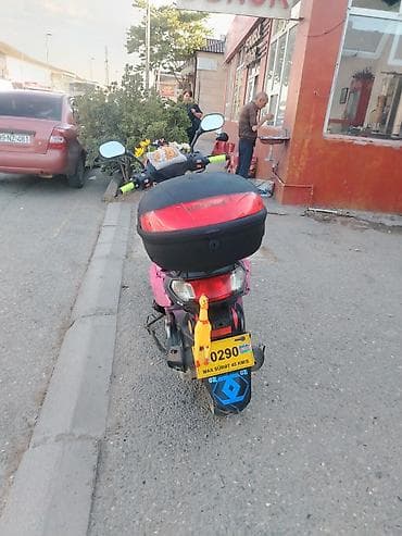 mopeds: Tufan - quzzi, 80 sm3, 2024 il, 9 km — 4