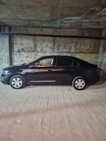 фольксваген поло салон: Volkswagen Polo sedan - Kuzov: 4 qapılı sedan, qara rəng - Ön hissə — 2