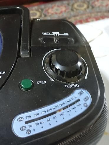 radiola: Radio işləyir.Kaset yerində remen dəyişməlidir.Tok şunuru yoxdur — 7