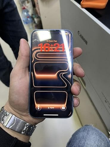 telefon a 72: IPhone 13, Mavi, Face ID — 2