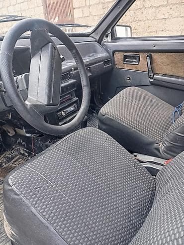 tap az teker: Avtomobil: Lada Samara (VAZ 2109), ağ rəng, 5 qapı, hetçbek kuzov. - — 6