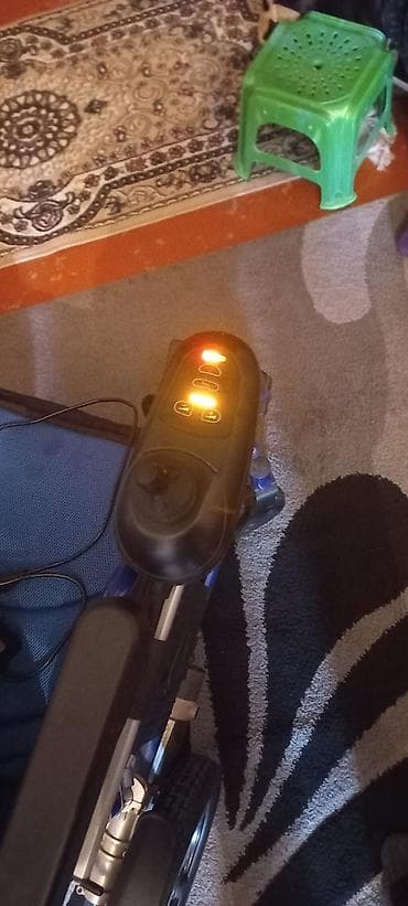 Tibbi geyim: Elektrik əlil arabası - Rəng: mavi karkas, qara qoltuqaltılar və ayaq — 7