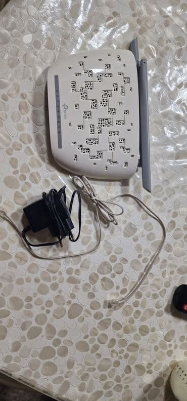 Tplink madem. Təzə kimidir az işlənib. Başqa prodera qosulduqumuz üçün