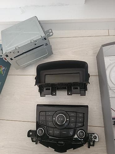 монитор купить: Chevrolet Cruze üçün orijinal multimedia/radio sistemi komplekti — 2