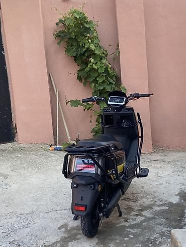 e70: Elektrik skuter – şəhər içi sürüş üçün güclü və komfortlu model — 8