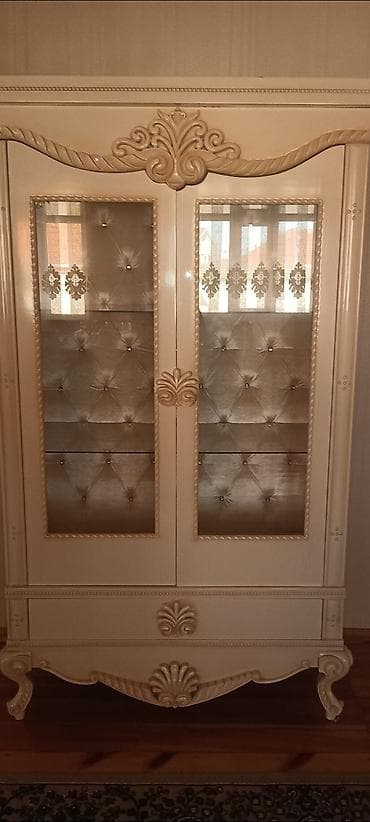 Reklam lövhələri: Şüşəli dolab vitrini, İşlənmiş — 2