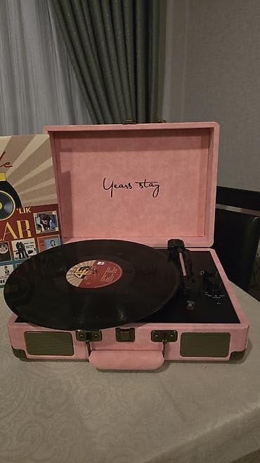Portativ valfoni (vinil pleyer) – “Years stay” dizaynlı, çamadan