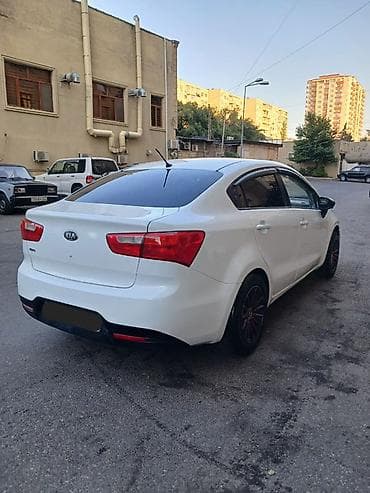 Avtomobil satışı: Kia Rio: 1.4 l | 2012 il Sedan — 3