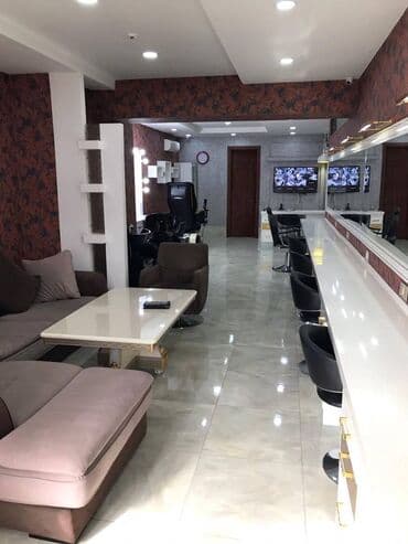 dirnaq salonu: Nizami metrosunun yaxınlığında 1-ci mərtəbəsində yerləşən təmirli — 1