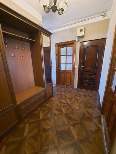 qarayev obyekt: Qaraev metrosuna yaxın Ruslan marketə yaxın 9 mertebeli binanın 8-ci — 9