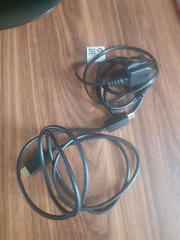 pleystein 4 pro: PlayStation 4 Slim oyun seti Paket tərkibi: - PS4 Slim konsolu (qara) — 2