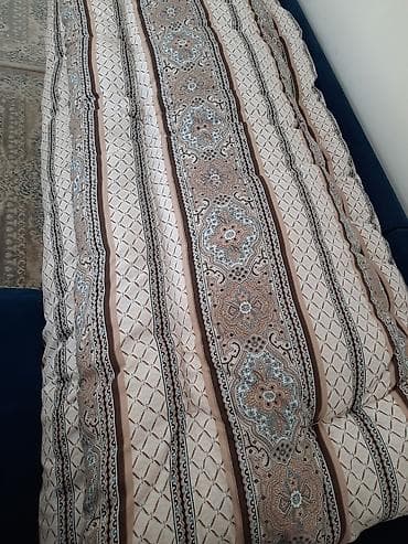 Döşəklər
2ədəd yun döşək ölçüsü eni 90sm uzunu 2metr, cütü 60m — 1
