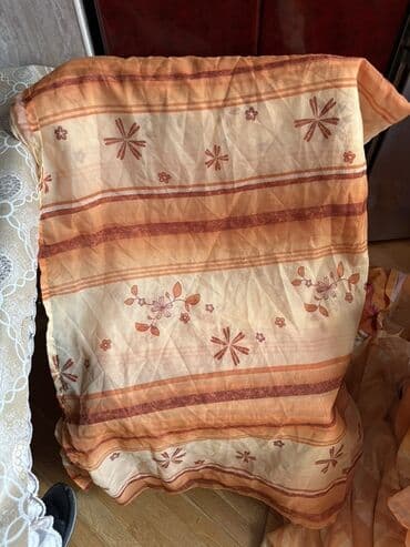 Süni güllər: Müxtəlif naxışlı və rəngli pərdələr tək və cüt olanlar var — 1