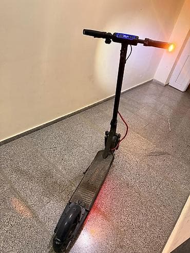 skutur: Elektrik skuter - Qara rəngli şəhər tipli elektrik skuter - Geniş — 3