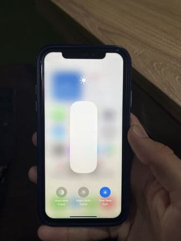 iphon xr: IPhone 13, Mavi, Face ID — 2