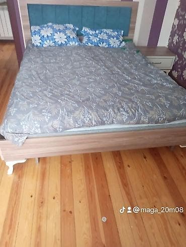 yemək stolu: Satılan məhsullar ev üçün müxtəlif mebel və məişət əşyalarından ibarət — 5