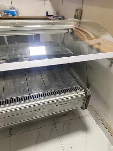 Avadanlığın icarəsi: Vitrin soyuducu əla vəzyətdə 1.50 uzunluğu — 3