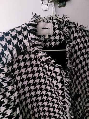 kəsilmiş əl şəkilləri: KOTON marka palto Kotonnan 95 manata alınıb, cemi 2 defe geyilib — 2