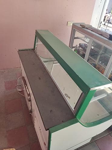 Soyuducu vitrinləri: Soyuduculu vitrin – mağaza, market və kafe üçün - Ön hissəsi qövsvari — 3