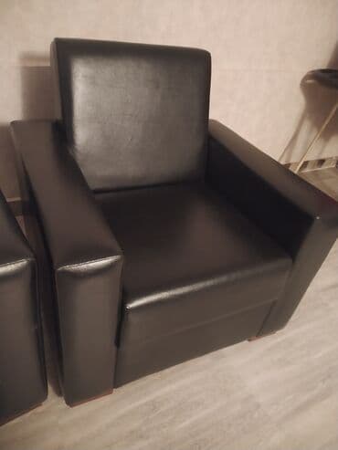 купить офисный стул бу: Новый, Без колесиков, Рукояти не регулируются, Кожа — 2