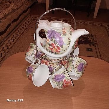 halı: Klassik naxışlı şüşə dəst Tərkib: - 2 ədəd ayaqlı desert/qədəh qabı – — 6