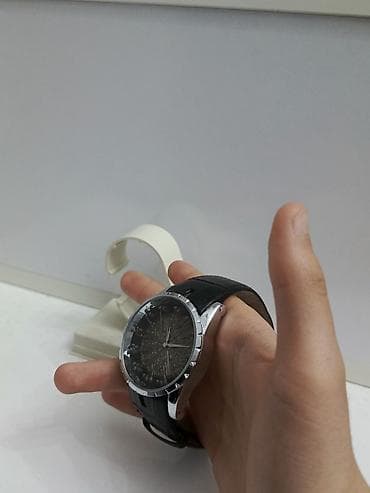 Kişi qol saatı – klassik dizayn - Qara rəngli dəri kəmər, toxumalı