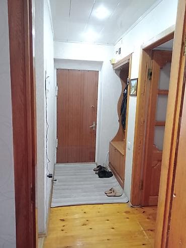bine sovxoz evler: Bakı, 8-ci kilometr, 3 otaqlı, Köhnə tikili, m. Neftçilər, 60 kv. m — 10