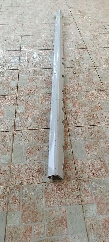 Avtomobil üçün yan ətək (side skirt) – tək parça - Material — 2