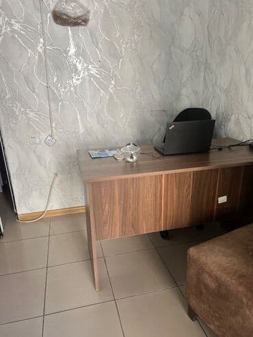 ofis masası 2. el: İşlənmiş, Dördbucaq masa — 2