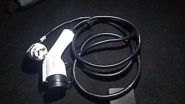 byd bufer: Byd seal 05 modelinin usdunnen cixan orginal şarj kabeli orginaldir — 2