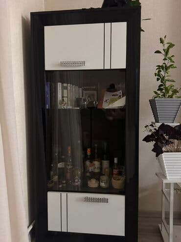 az smart kassa aparatı: Şüşəli dolab vitrini — 1