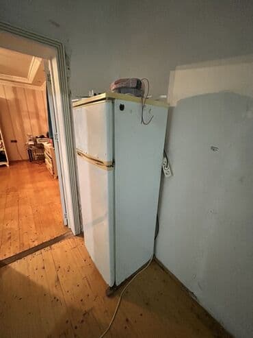 islenmis soyuducu: İki qapılı məişət soyuducusu - Rəng: ağ, bej tonlu üst panel və — 3