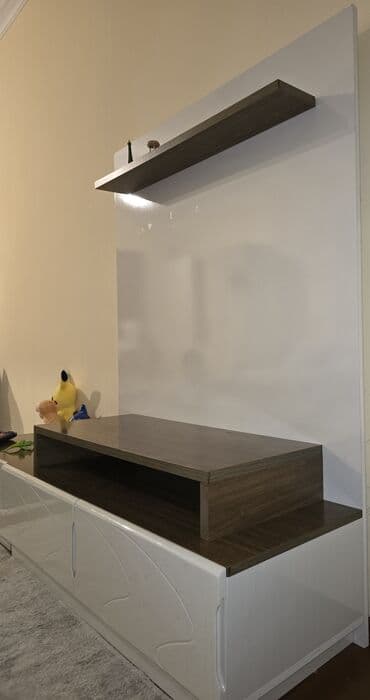 аренда помещений под ресторан: Akrille boyanib uzeri heç bir boyuk deffekti yoxdur çox keyfiyyetli Tv — 3