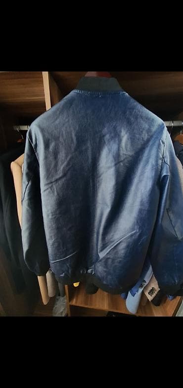 prada kurtka: Ölçüsü 52. Sifarişlə gəlib. Ölçüsü böyük olduğu üçün satılır. Tam — 2