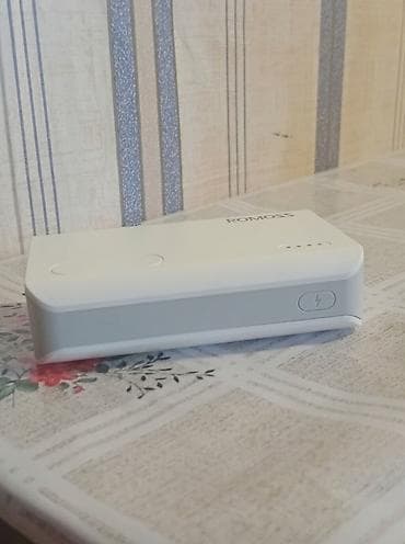 tank x: ROMOSS 10 seriyalı powerbank Xüsusiyyətlər: - Ağıllı enerji bankı, ağ — 3