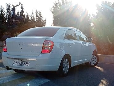 sen balaca chevrolet: Chevrolet Cobalt, ağ rəng, sedan kuzov. Buraxılış 2031 ə kimi var — 3