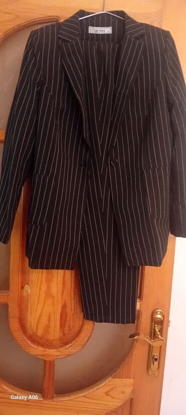 Qadın geyim dəsti – 3 məhsul 1) Zolaqlı kostyum - Rəng: qara üzərində