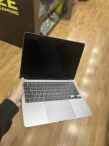 mac bok: Mackbook A2179 i3 cpu 1.1 Ghz 8 Gb Ram 256 gb ssd 13.3 Retina — 1