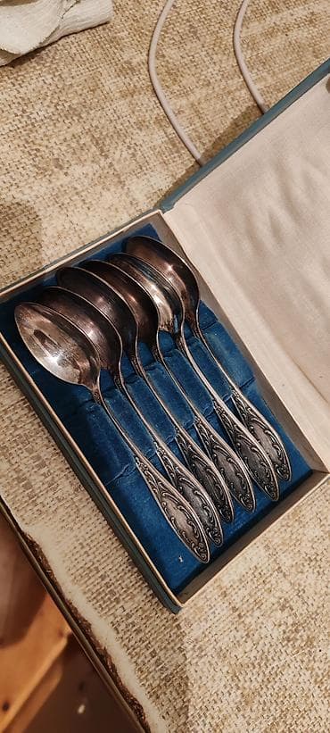 6 ədəd dekorativ naxışlı qaşıq dəsti - Tərkib: metal (gümüşü rəng — 1