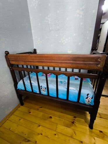 2 mərtəbəli çarpayı: Oğlan və qız üçün, İşlənmiş, Dördbucaq, Beşik, Dəstsiz, Matras ilə, Yellənmə mexanizm ilə — 4