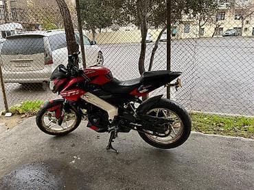 200cc: Bajaj - Pulsar NS200, 200 sm3 — 3