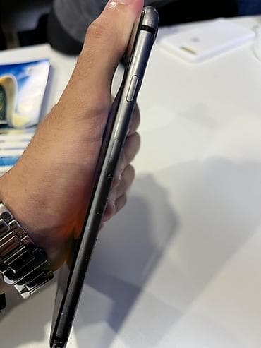 iphone 8 barter var: IPhone 8 Plus, 64 GB, Qara, Barmaq izi, Sənədlərlə — 5
