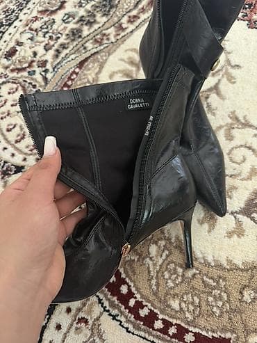 qaqa stil: Qadın botları – Donna Cavaletti, ölçü 39 - Rəng: qara - Material — 2