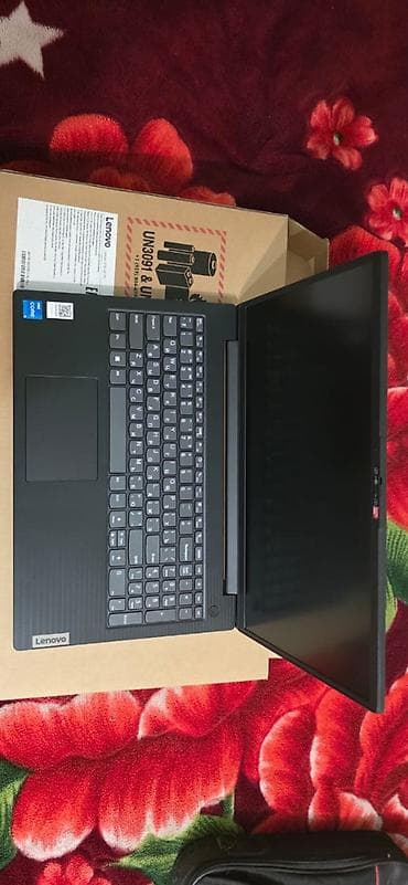 intel core i3: Yeni Lenovo 15.6 ", Intel Core i5, 256 GB — 6