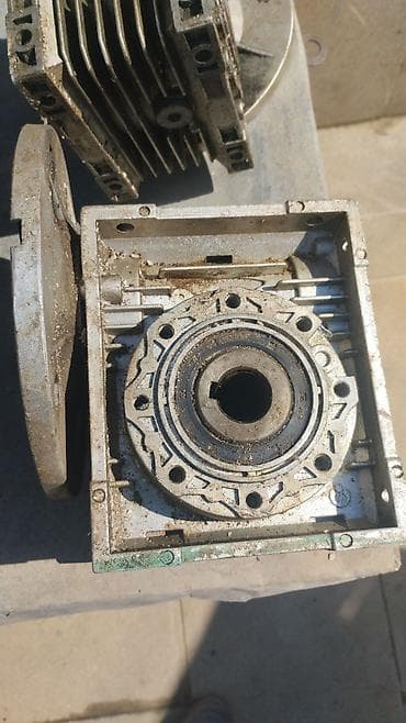 Məhsul: Salyangoz tipli dişli reduktorlar və elektrik mühərrikləri — 2