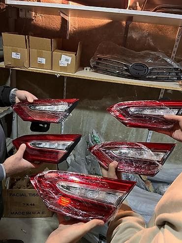 su daciki: Toyota Camry üçün orijinal işıq-optika və aksesuar dəsti Tərkib: - Ön — 4