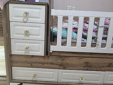 gül: Oğlan və qız üçün, İşlənmiş, Dördbucaq, Beşik, Yellənmə mexanizmsiz — 4