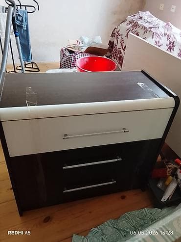 termo: Dolab 220 yaxşı veziyetde ayaqqabı dolabı 150 tryumo güzgüsü var 150 — 4