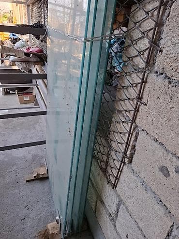 1 kisə sement: Şüşədən tükən qapıları.2 cütdür.Heç bir Heç bir yerində sınıq çatlaq — 6