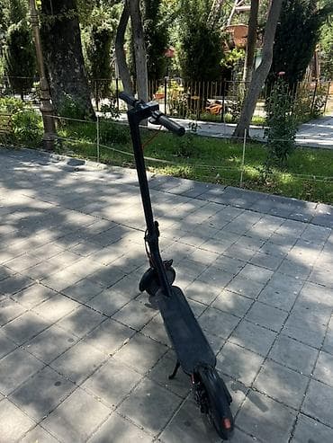 electro gitara: Elektrikli skuter – şəhər içi gündəlik hərəkət üçün kompakt və rahat — 3